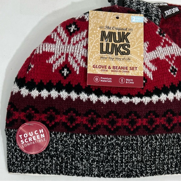 Muk Luks Women’s Snowflake Matching Hat & Gloves Set - Picture 8 of 8